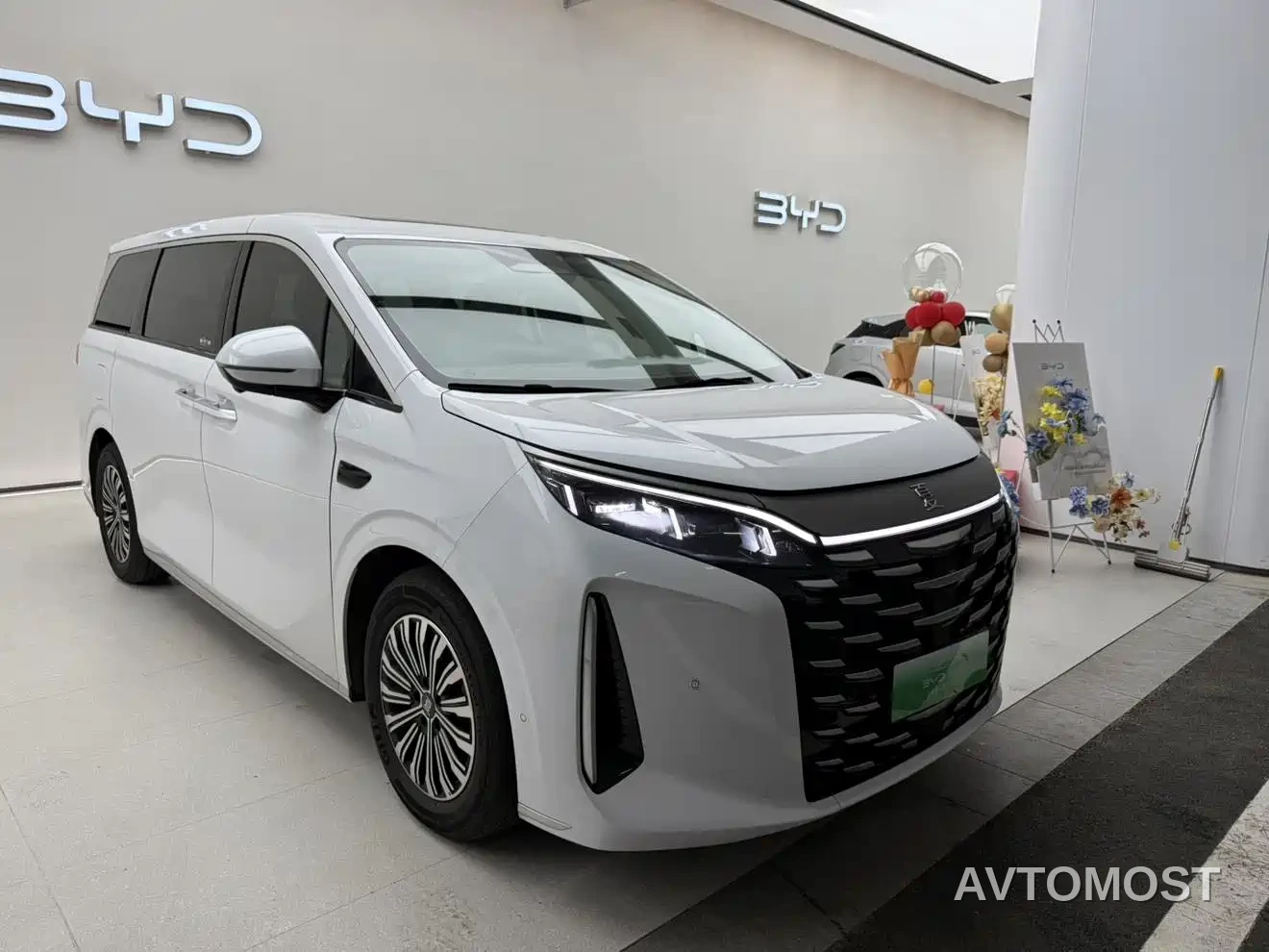 BYD Xia 2025 DM-i 1.5T 100km Surpass Edition — фото 13