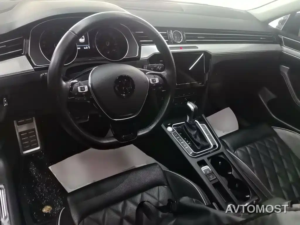 Volkswagen Magotan GTE Plug-in Hybrid 2020 GTE Luxury — фото 9
