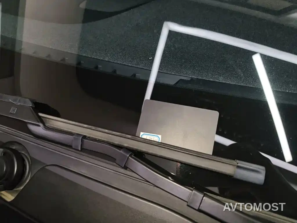 Volvo XC70 Plug-in Hybrid 2025 Standard — фото 9