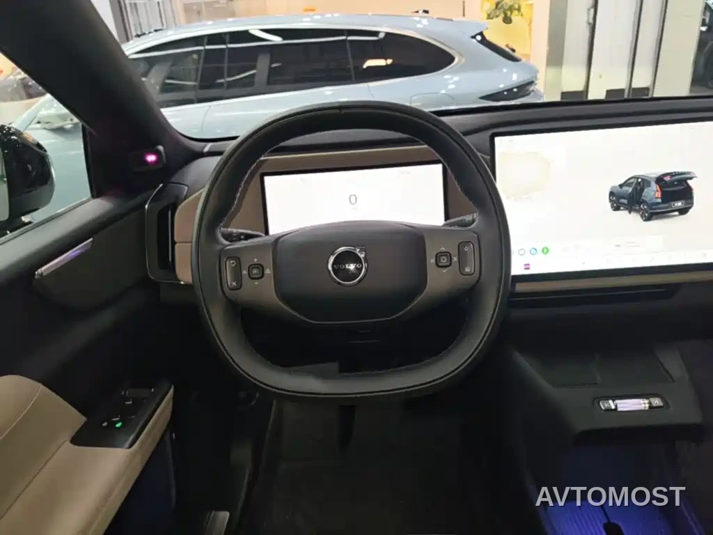 Volvo XC70 Plug-in Hybrid 2025 Standard — фото 11