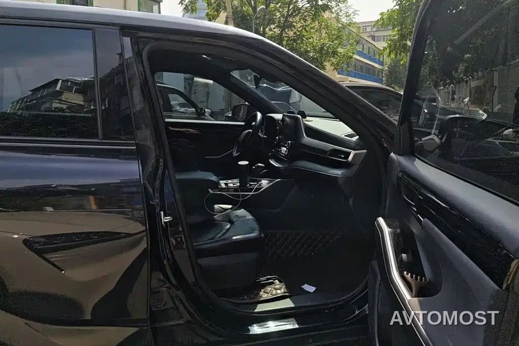 Toyota Crown Kluger 2021 2.5L HEV 4WD Elite — фото 8