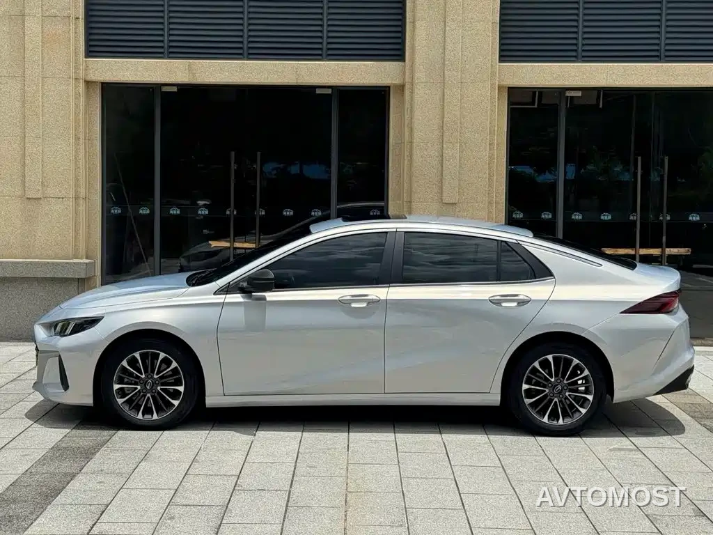 GAC Trumpchi Emkoo 2023 Shadow Leopard H High-Efficiency Hybrid — фото 2