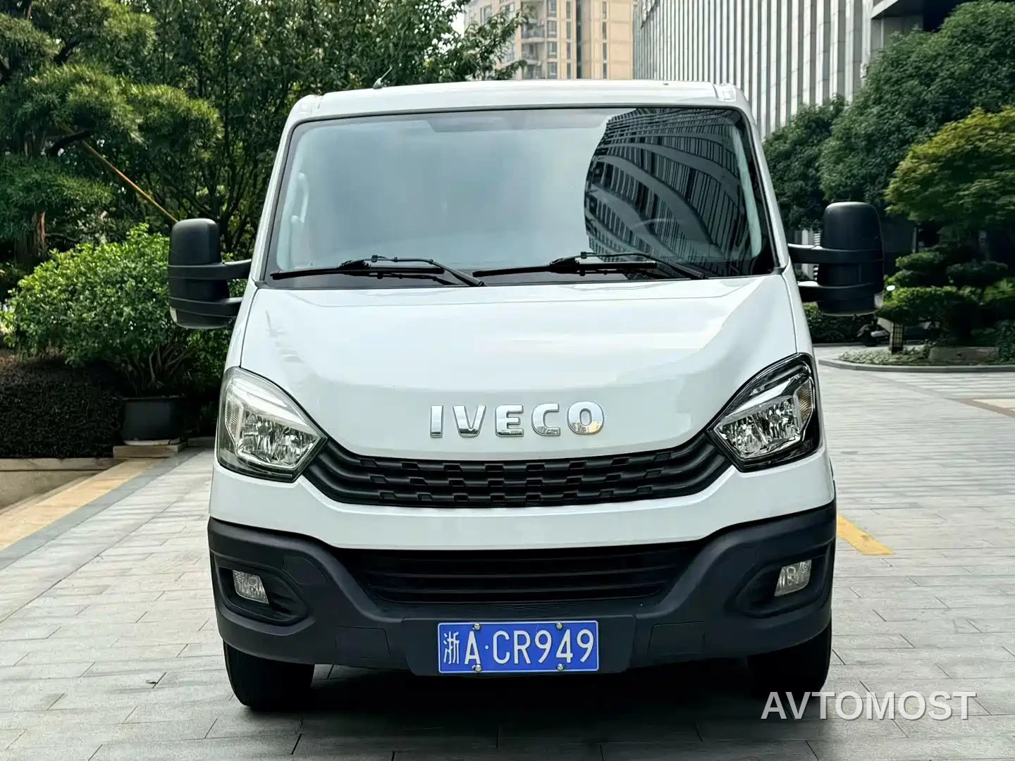 Iveco Daily 2021 2.0T Manual Chaorui Short Wheelbase Low Roof Sliding Door F1A — фото 2