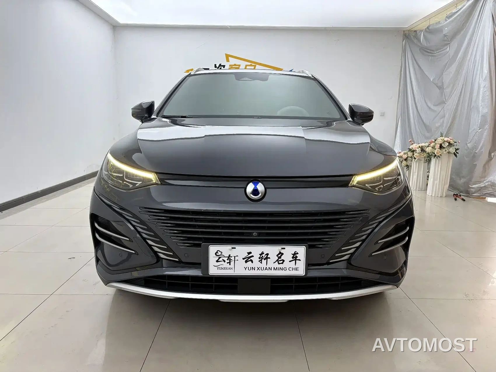 Denza N8 2023 Model AWD Super Hybrid Flagship 7-Seater — фото 3