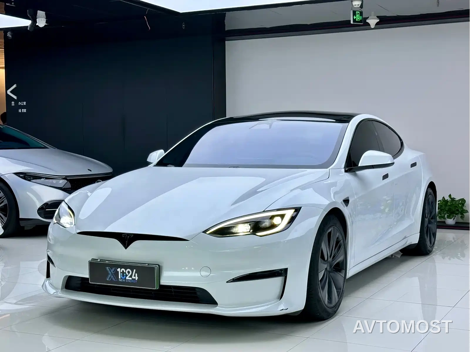 Tesla Model S 2023 Dual Motor All-Wheel Drive Edition — фото 1