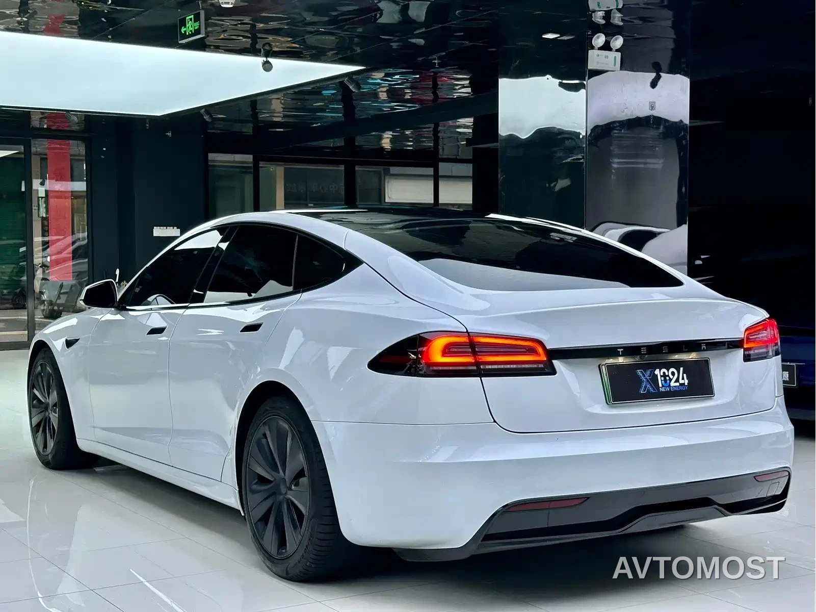 Tesla Model S 2023 Dual Motor All-Wheel Drive Edition — фото 6