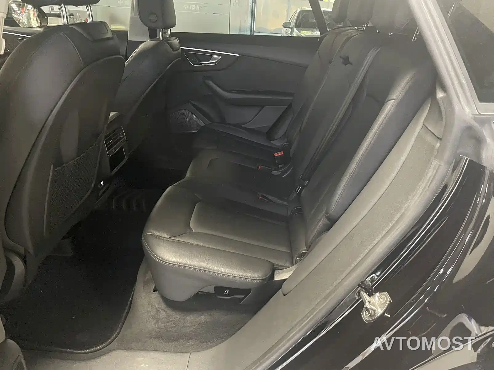 Audi Q8 2019 Model 55 TFSI Premium Dynamic — фото 3
