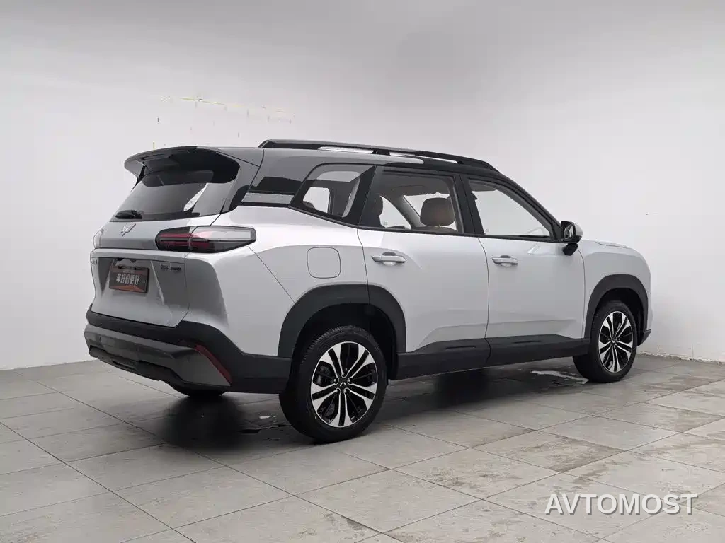 Wuling Motors Starlight 560 NEV 2025 Model Plug-in Hybrid Version 5-seater — фото 1