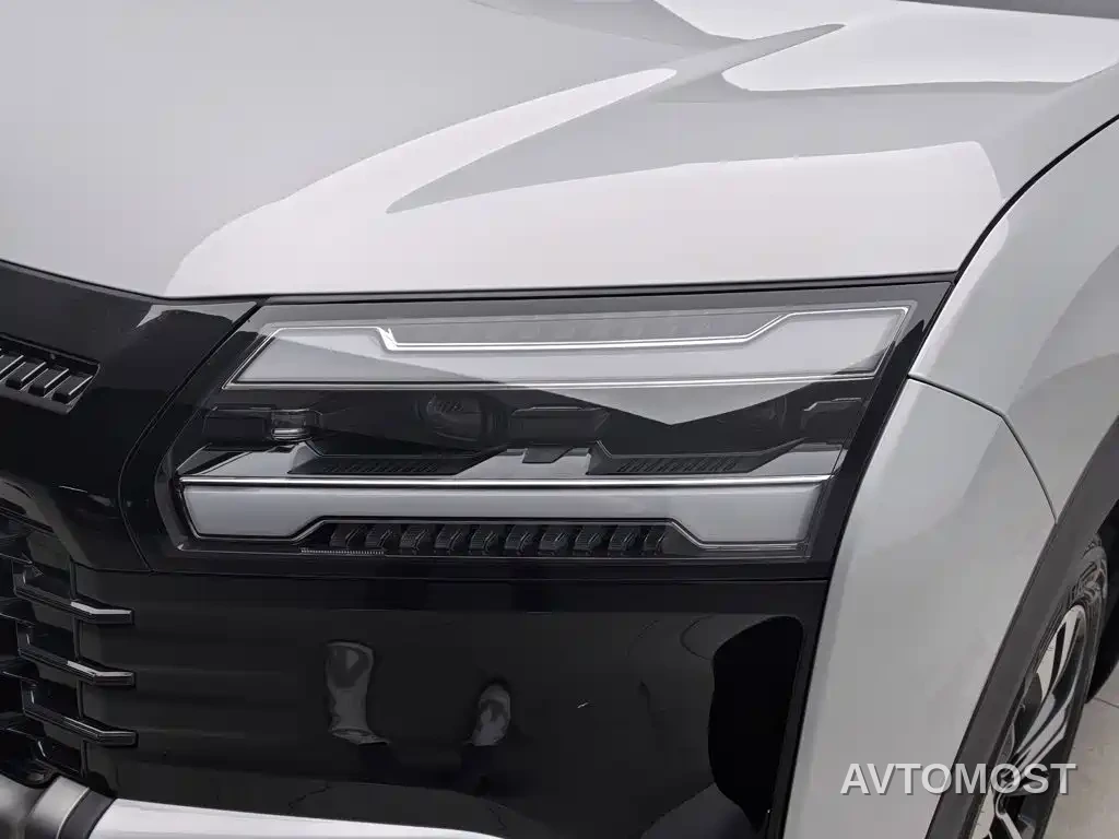 Wuling Motors Starlight 560 NEV 2025 Model Plug-in Hybrid Version 5-seater — фото 6