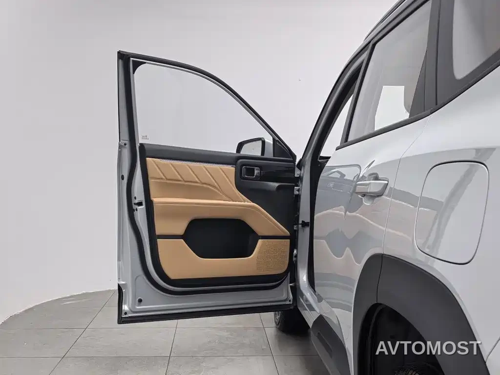 Wuling Motors Starlight 560 NEV 2025 Model Plug-in Hybrid Version 5-seater — фото 7