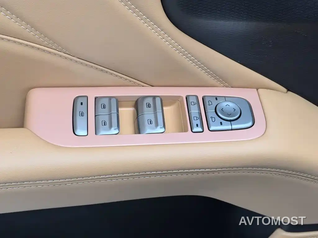 Wuling Motors Starlight 560 NEV 2025 Model Plug-in Hybrid Version 5-seater — фото 8