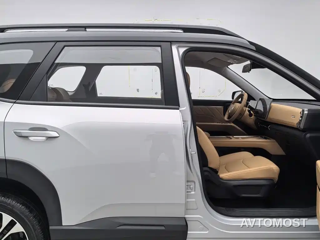 Wuling Motors Starlight 560 NEV 2025 Model Plug-in Hybrid Version 5-seater — фото 20