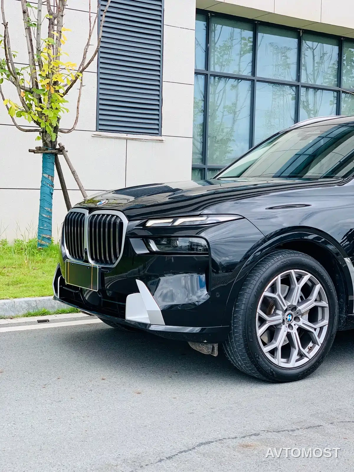 BMW X7 2023 xDrive40i Leading Luxury Package — фото 4