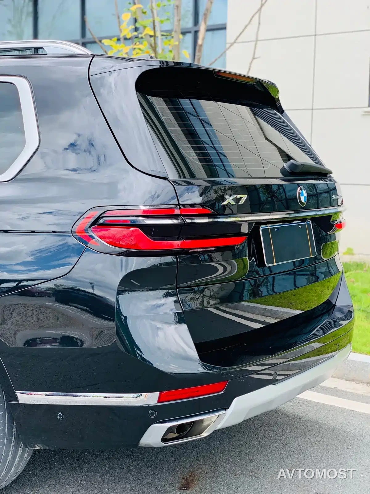 BMW X7 2023 xDrive40i Leading Luxury Package — фото 6