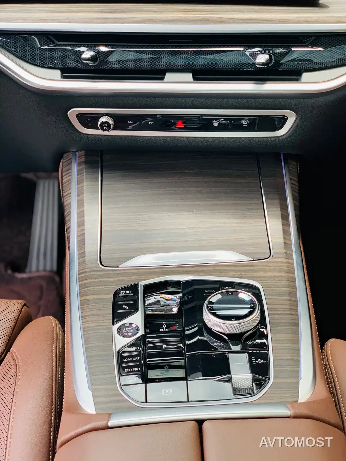 BMW X7 2023 xDrive40i Leading Luxury Package — фото 9