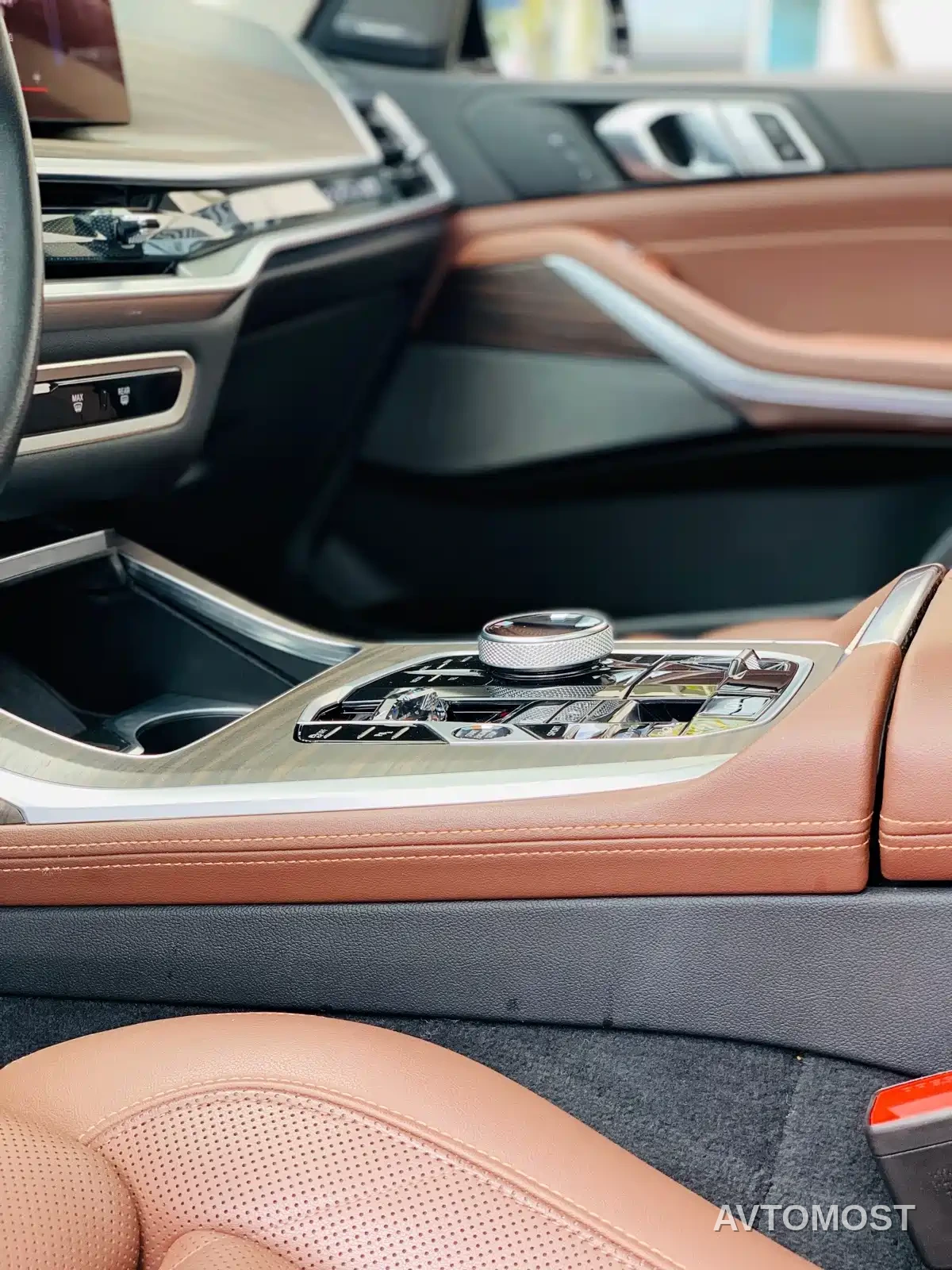 BMW X7 2023 xDrive40i Leading Luxury Package — фото 10