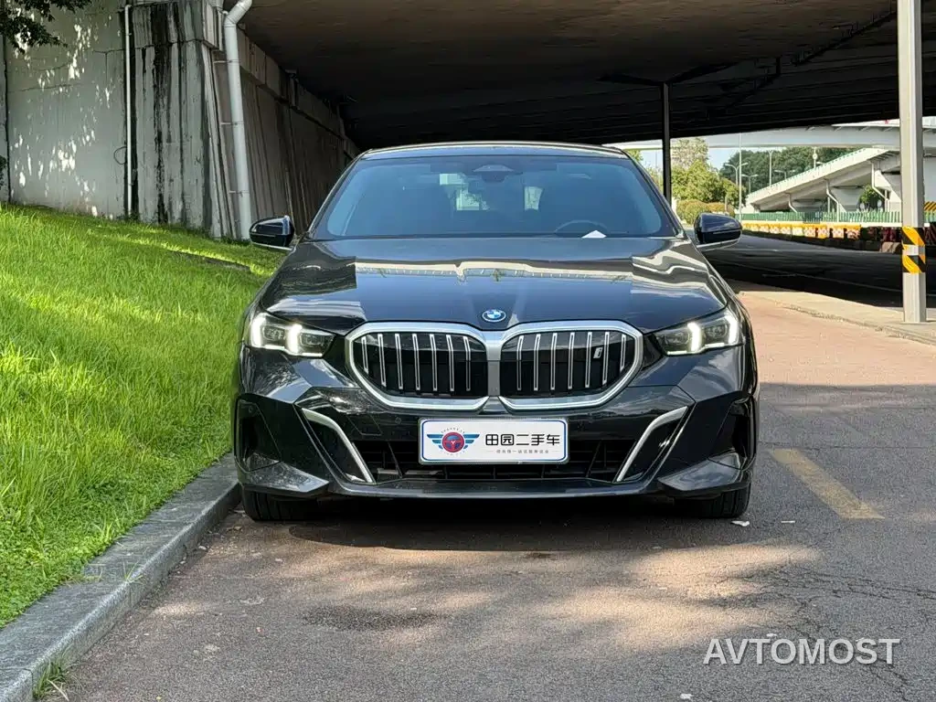 BMW i5 2024 eDrive 35L M Sport Package — фото 2