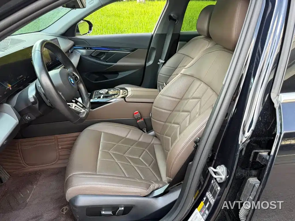 BMW i5 2024 eDrive 35L M Sport Package — фото 7