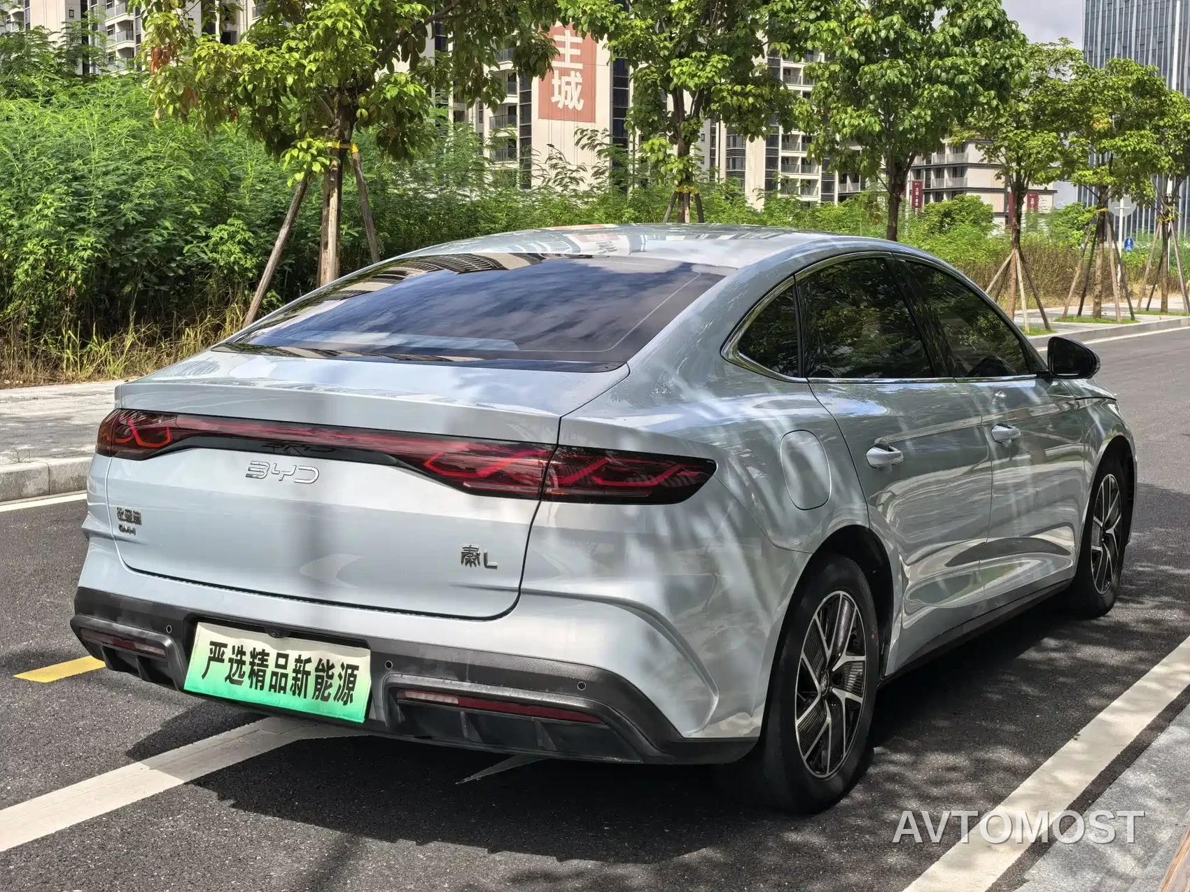 BYD Qin L 2024 DM-i 80KM Superior — фото 7