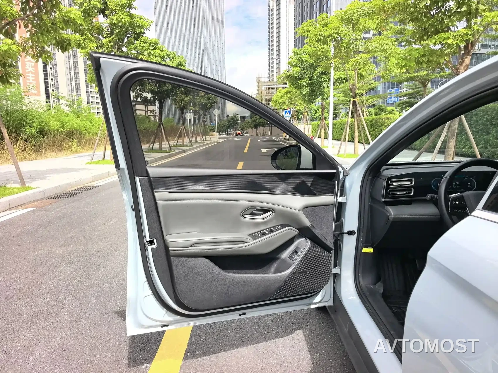 BYD Qin L 2024 DM-i 80KM Superior — фото 9