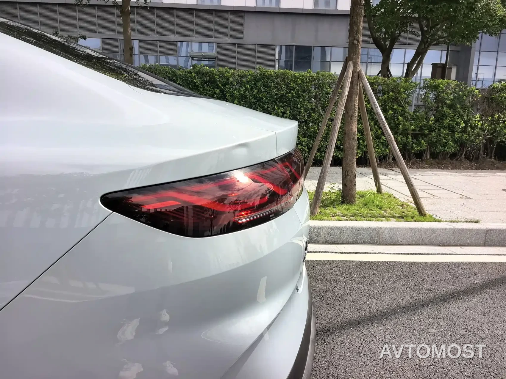 BYD Qin L 2024 DM-i 80KM Superior — фото 17