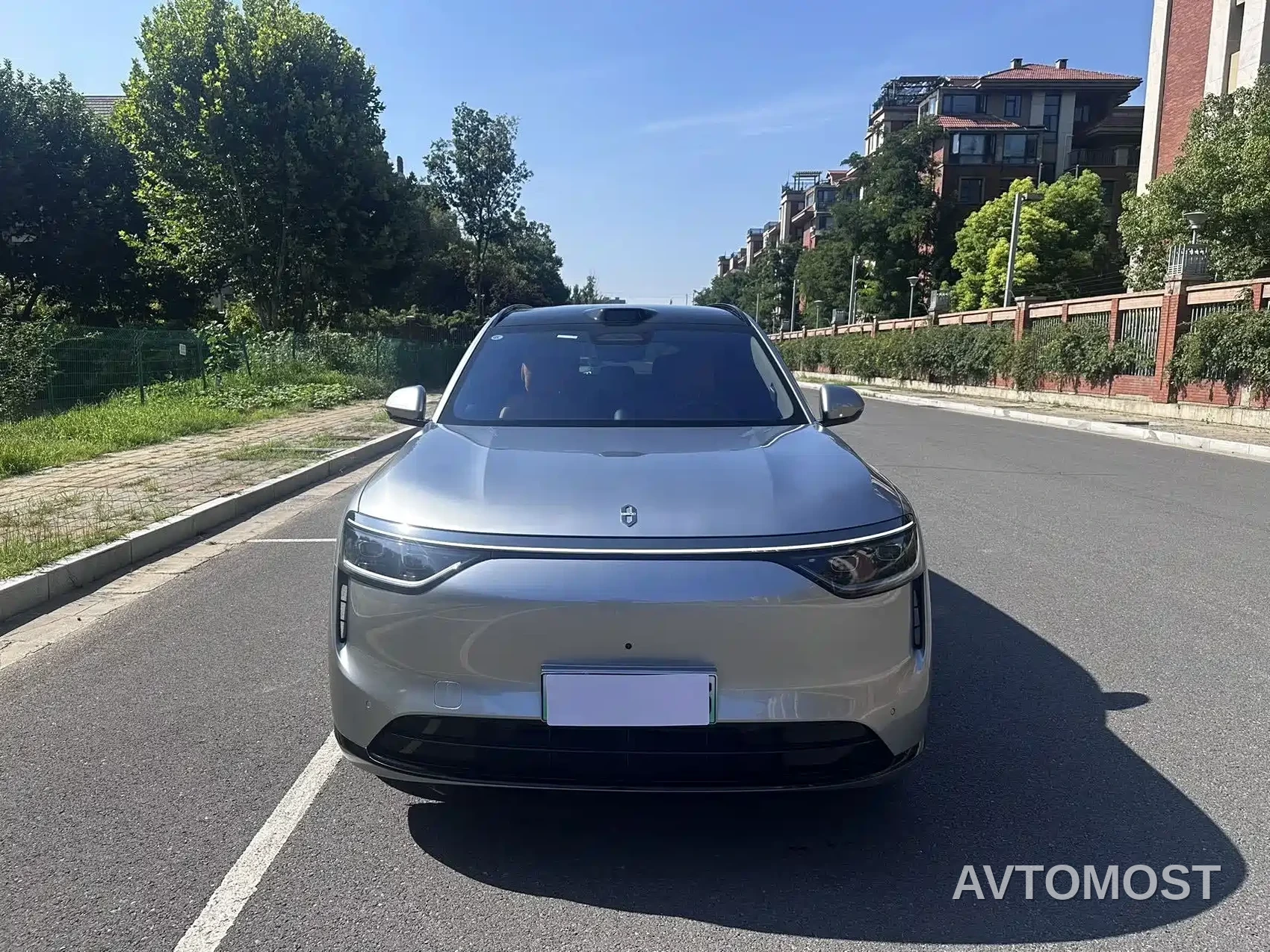 AITO M8 2025 Range Extender Max+ Edition 53.4kWh 5-seater — фото 2