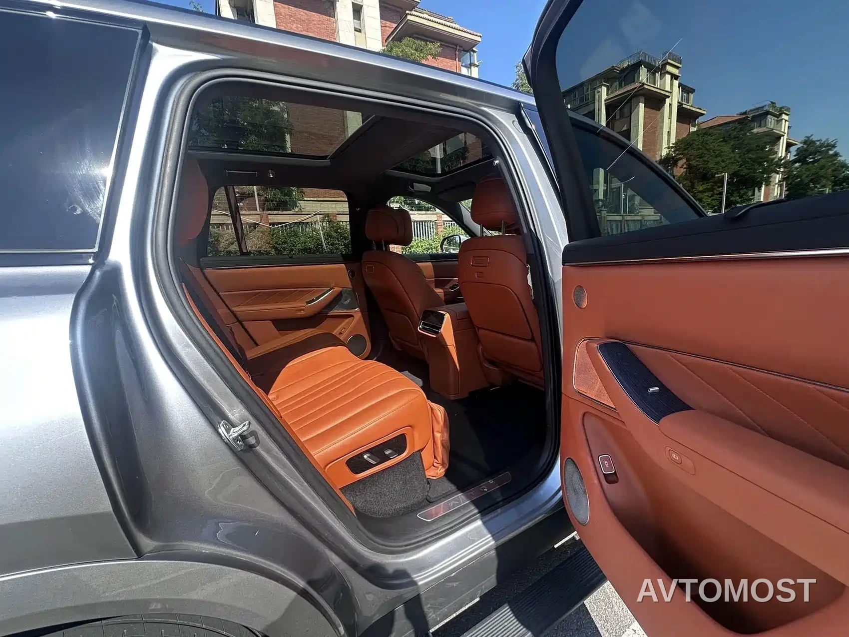 AITO M8 2025 Range Extender Max+ Edition 53.4kWh 5-seater — фото 5