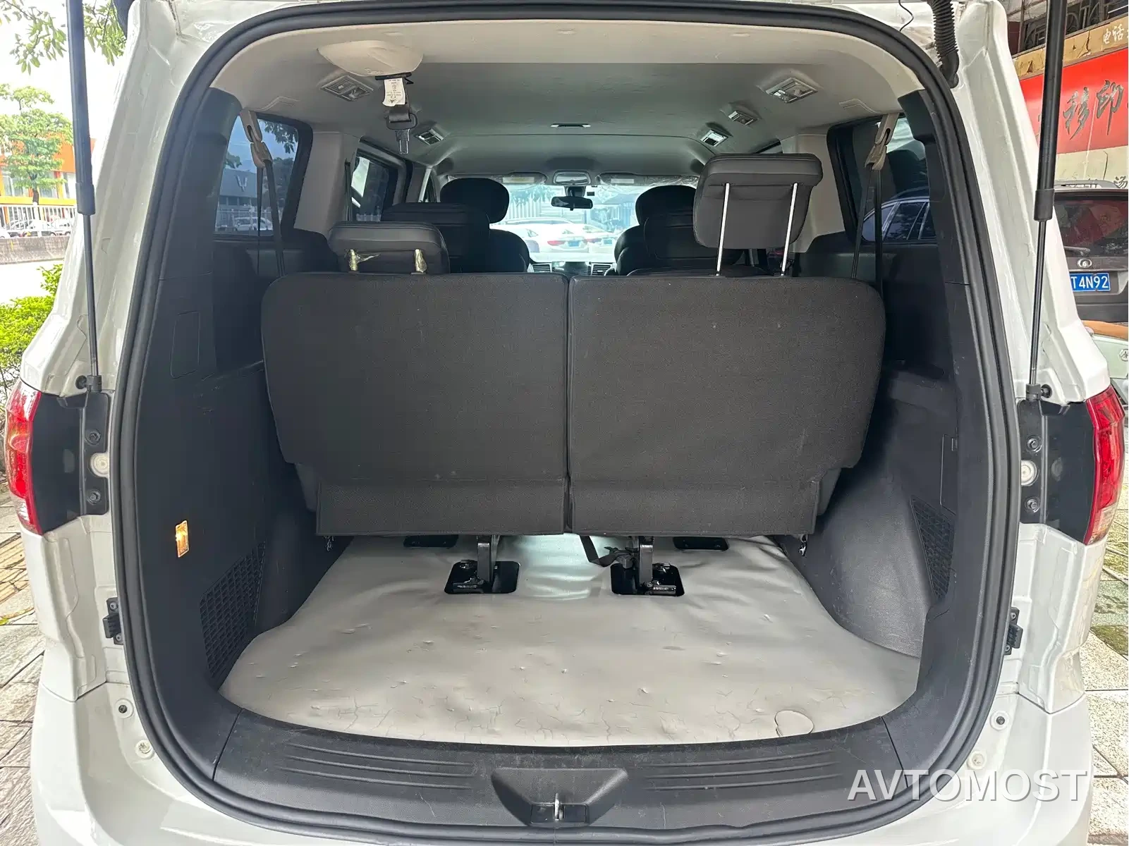 SAIC Maxus G10 2025 2.0T Manual Multi-Purpose Edition Diesel 7-Seater — фото 6