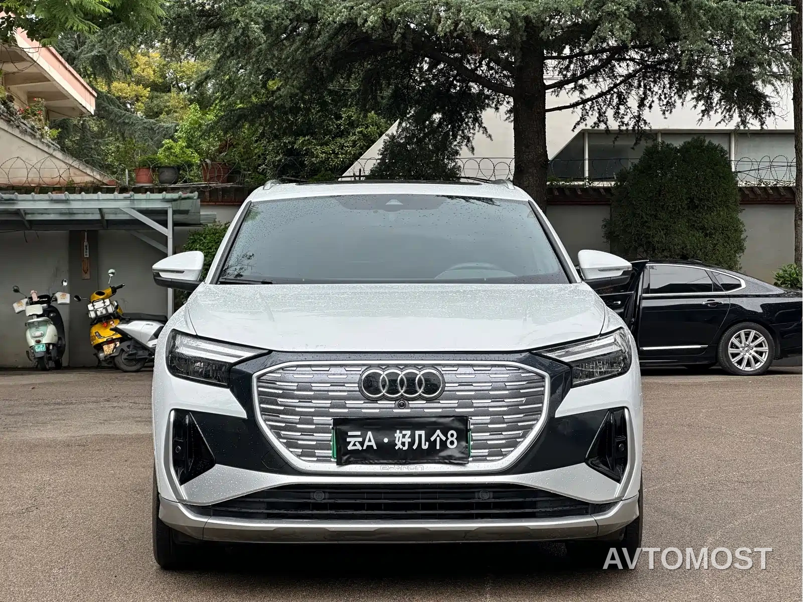 Audi Q4 e-tron 2022 50 e-tron quattro Innovation Edition — фото 2
