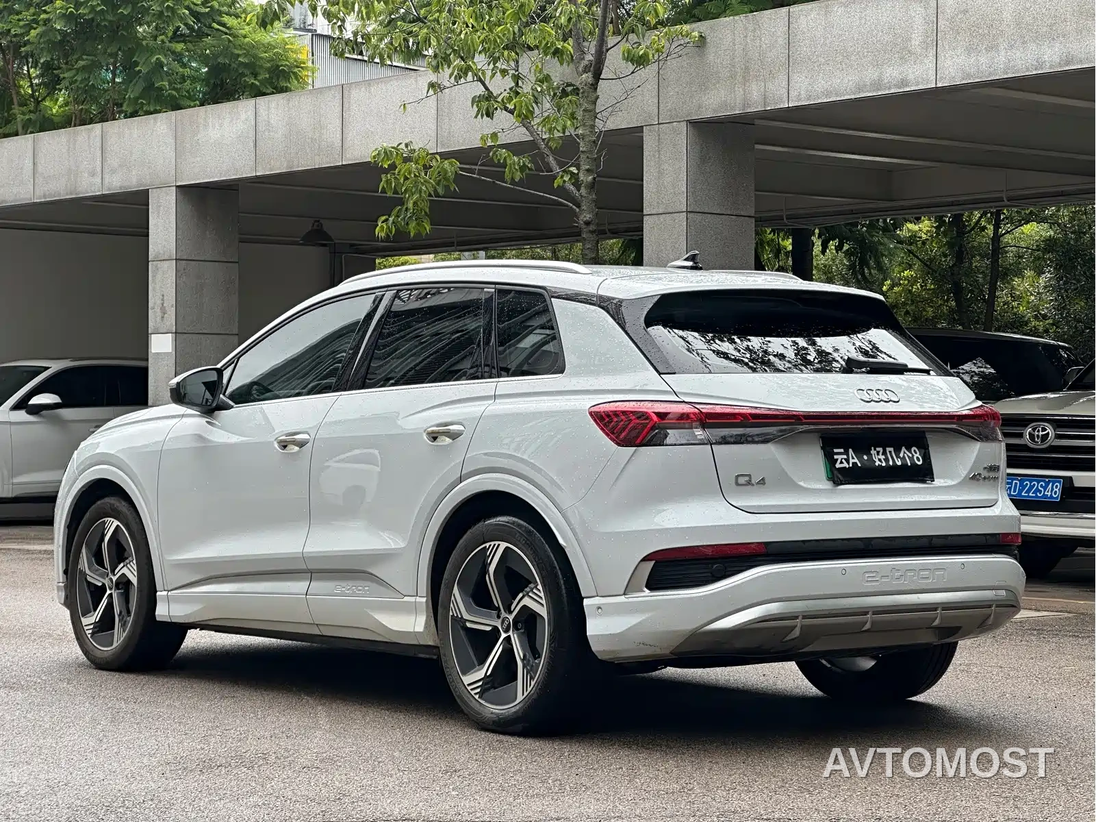 Audi Q4 e-tron 2022 50 e-tron quattro Innovation Edition — фото 7