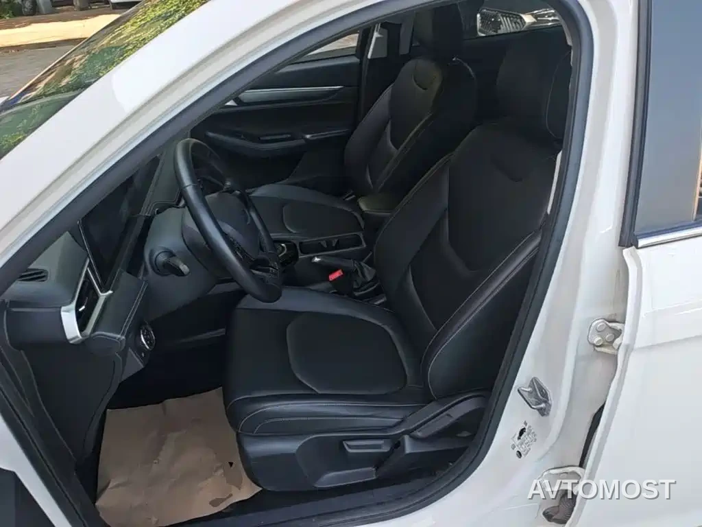 Ford Escort 2021 1.5L Automatic Diamond Edition — фото 14