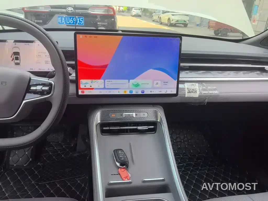 Roewe M7 DMH 2025 Base — фото 13