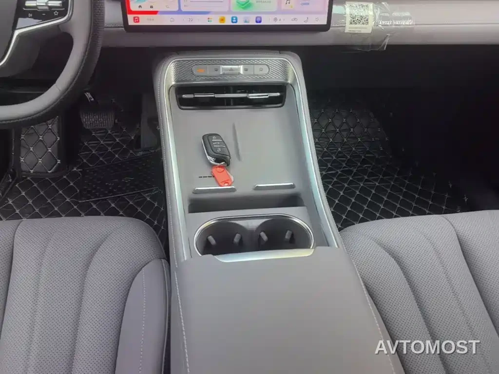 Roewe M7 DMH 2025 Base — фото 14