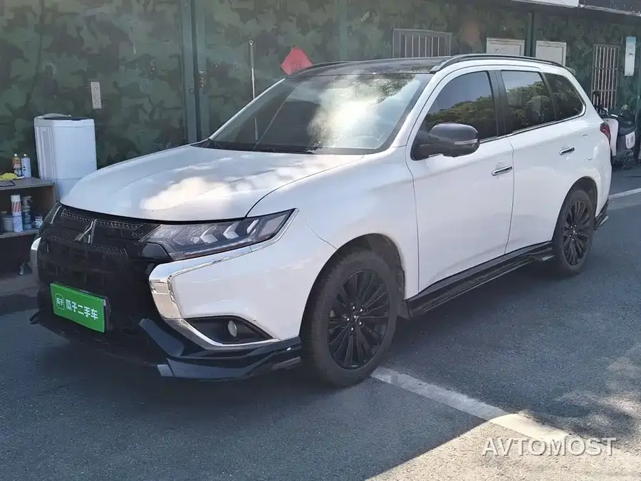 Mitsubishi Outlander 2021 2.4L 4WD Yaodong Edition 5-seater