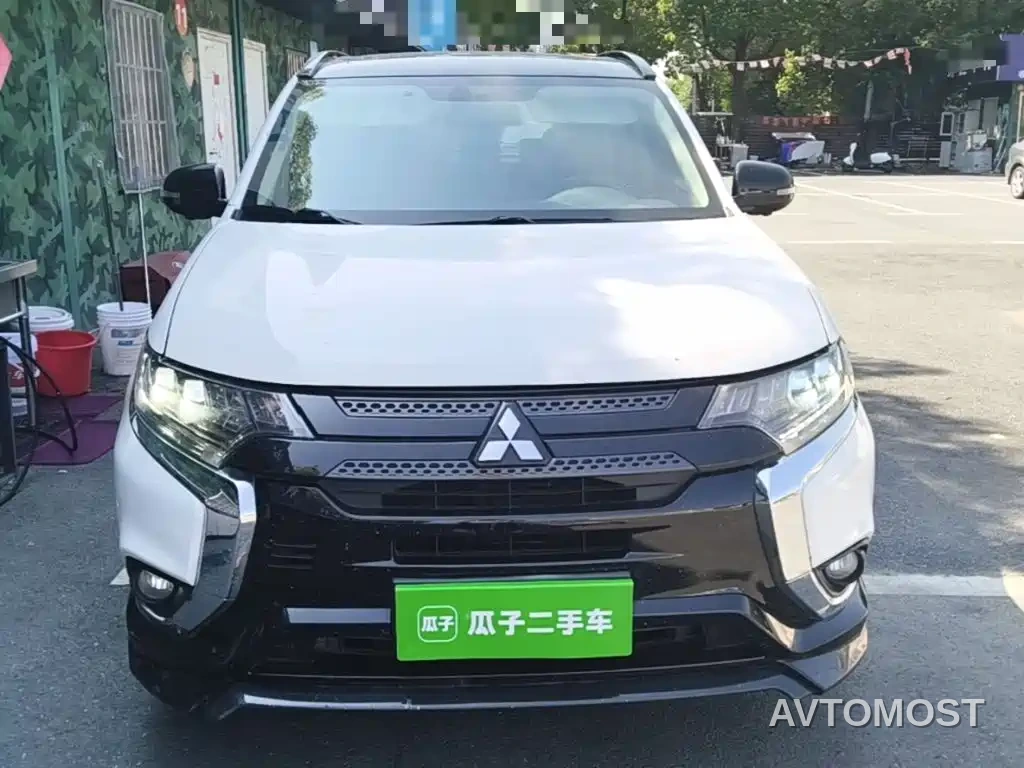 Mitsubishi Outlander 2021 2.4L 4WD Yaodong Edition 5-seater — фото 3