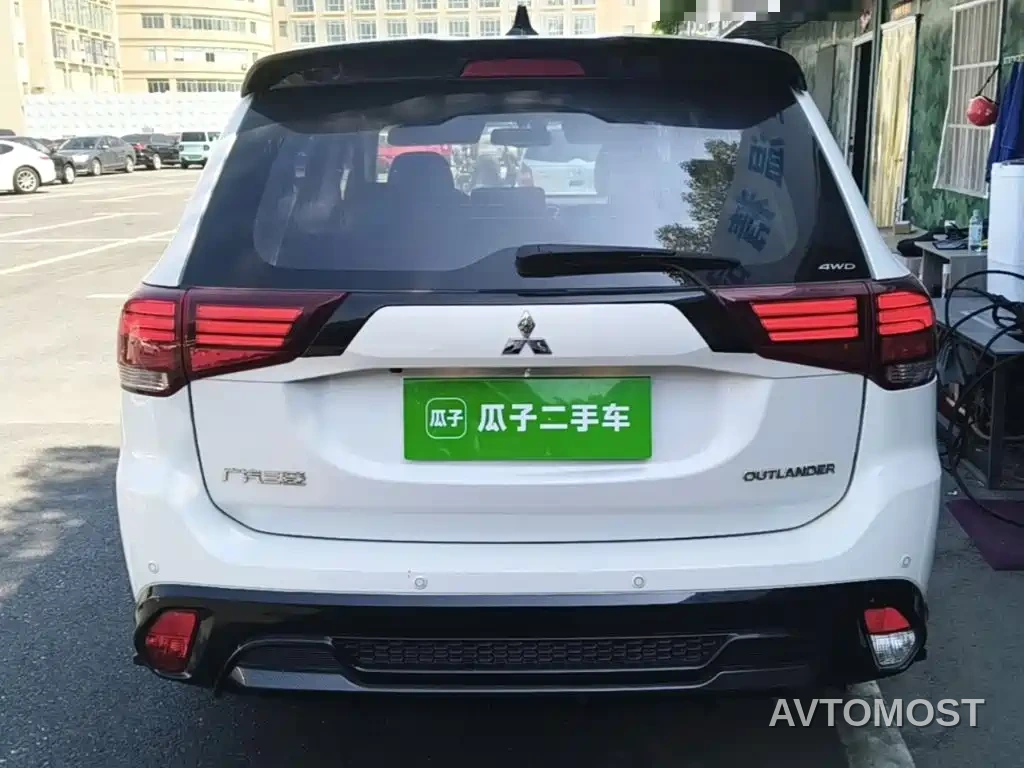 Mitsubishi Outlander 2021 2.4L 4WD Yaodong Edition 5-seater — фото 6
