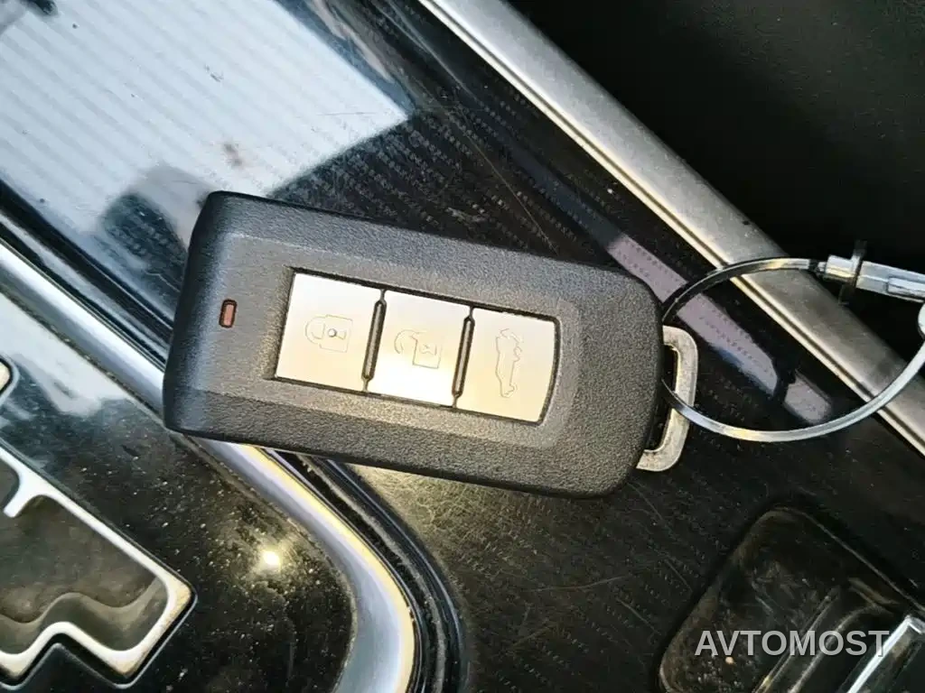Mitsubishi Outlander 2021 2.4L 4WD Yaodong Edition 5-seater — фото 9