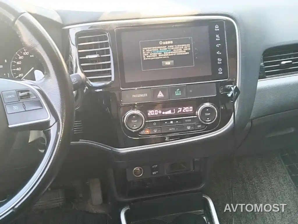 Mitsubishi Outlander 2021 2.4L 4WD Yaodong Edition 5-seater — фото 13