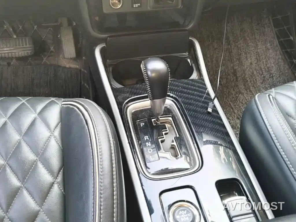 Mitsubishi Outlander 2021 2.4L 4WD Yaodong Edition 5-seater — фото 14