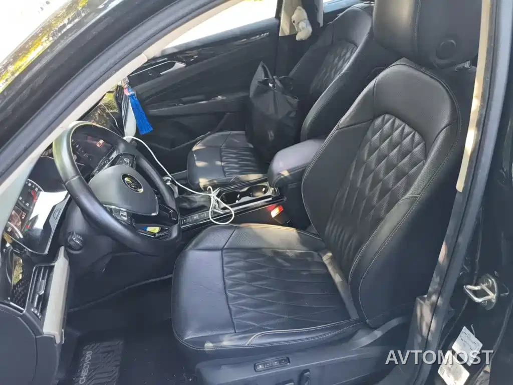 Volkswagen Passat New Energy 2020 430PHEV Hybrid Elite (China VI) — фото 16