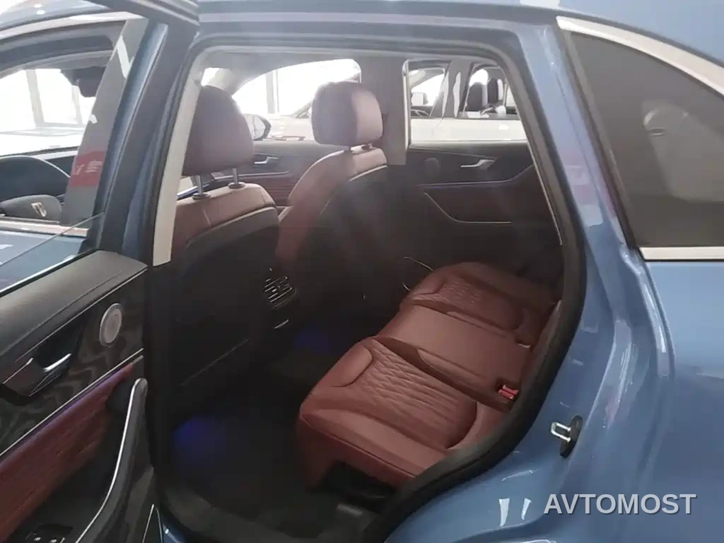 Hongqi HS5 2023 2.0T 4WD Flag Leader Pro — фото 17