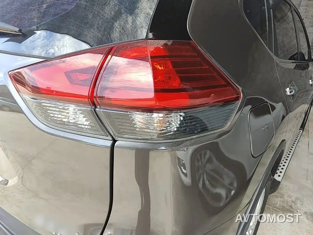 Nissan X-Trail 2021 2.0L CVT 2WD XL ITS Comfort Commemorative Edition — фото 1