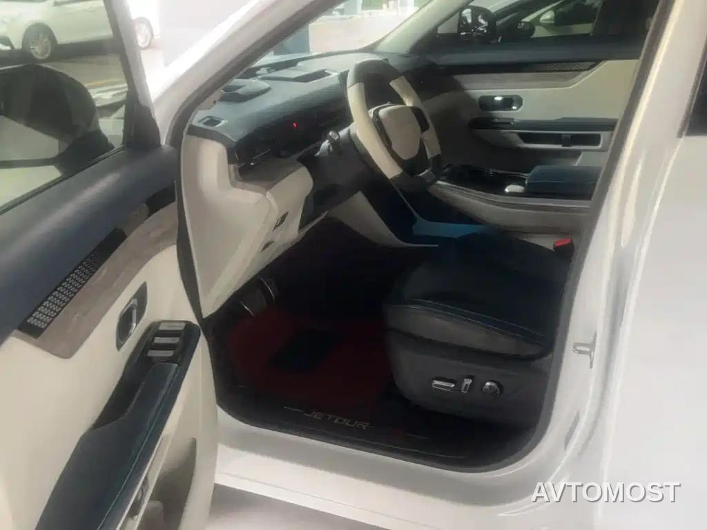 Jetour Dasheng i-DM 2023 1.5T DHT Lightning 02 — фото 12