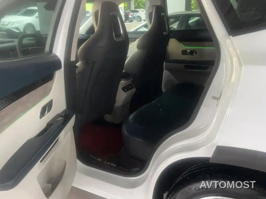 Jetour Dasheng i-DM 2023 1.5T DHT Lightning 02 — фото 13