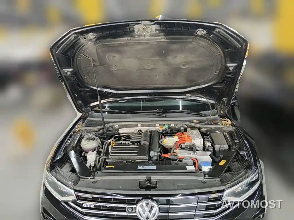 Volkswagen Magotan GTE Plug-in Hybrid 2020 GTE Luxury — фото 3