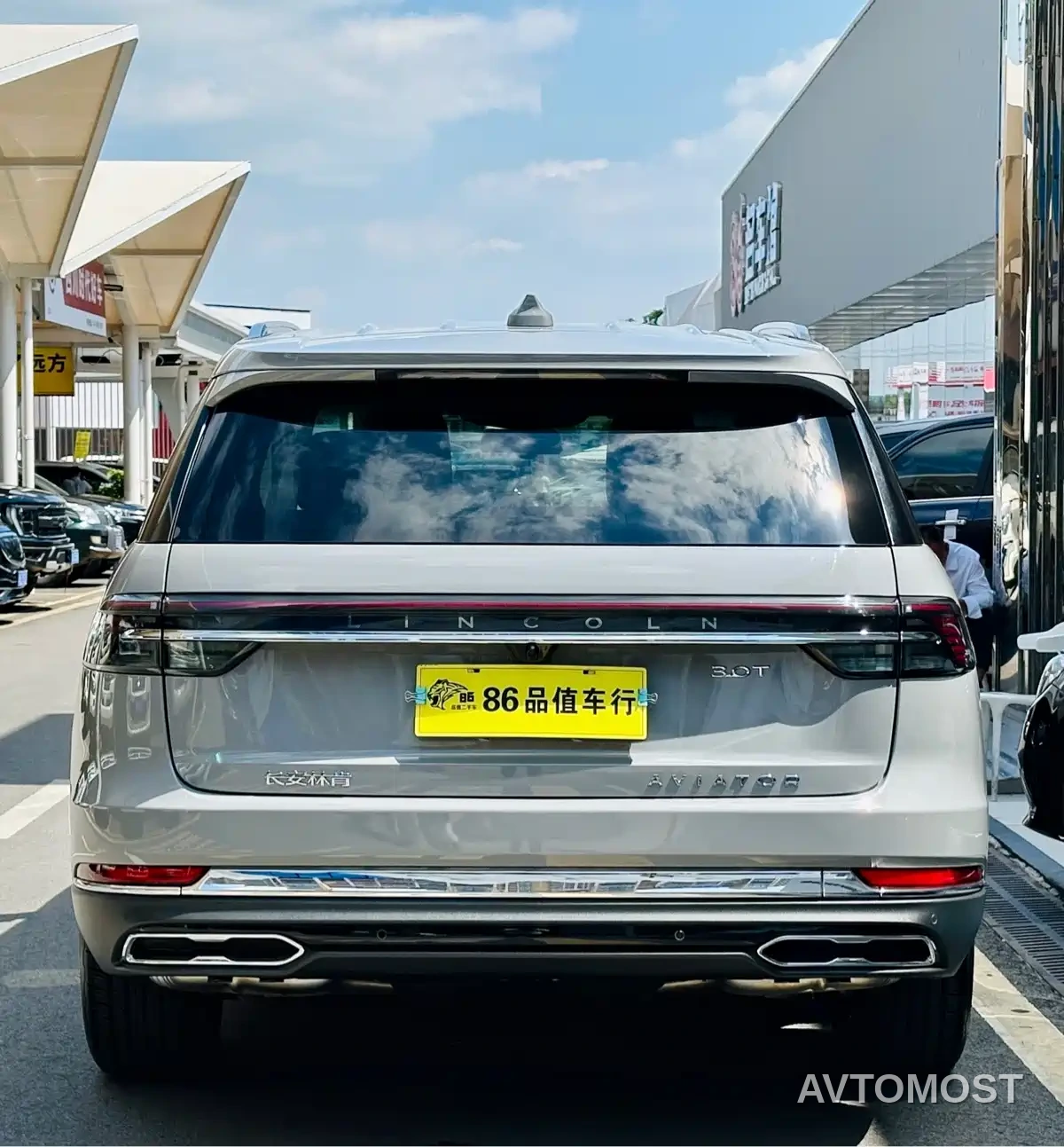 Lincoln Aviator 2024 3.0T V6 AWD Elegance Edition 6-Seater — фото 3