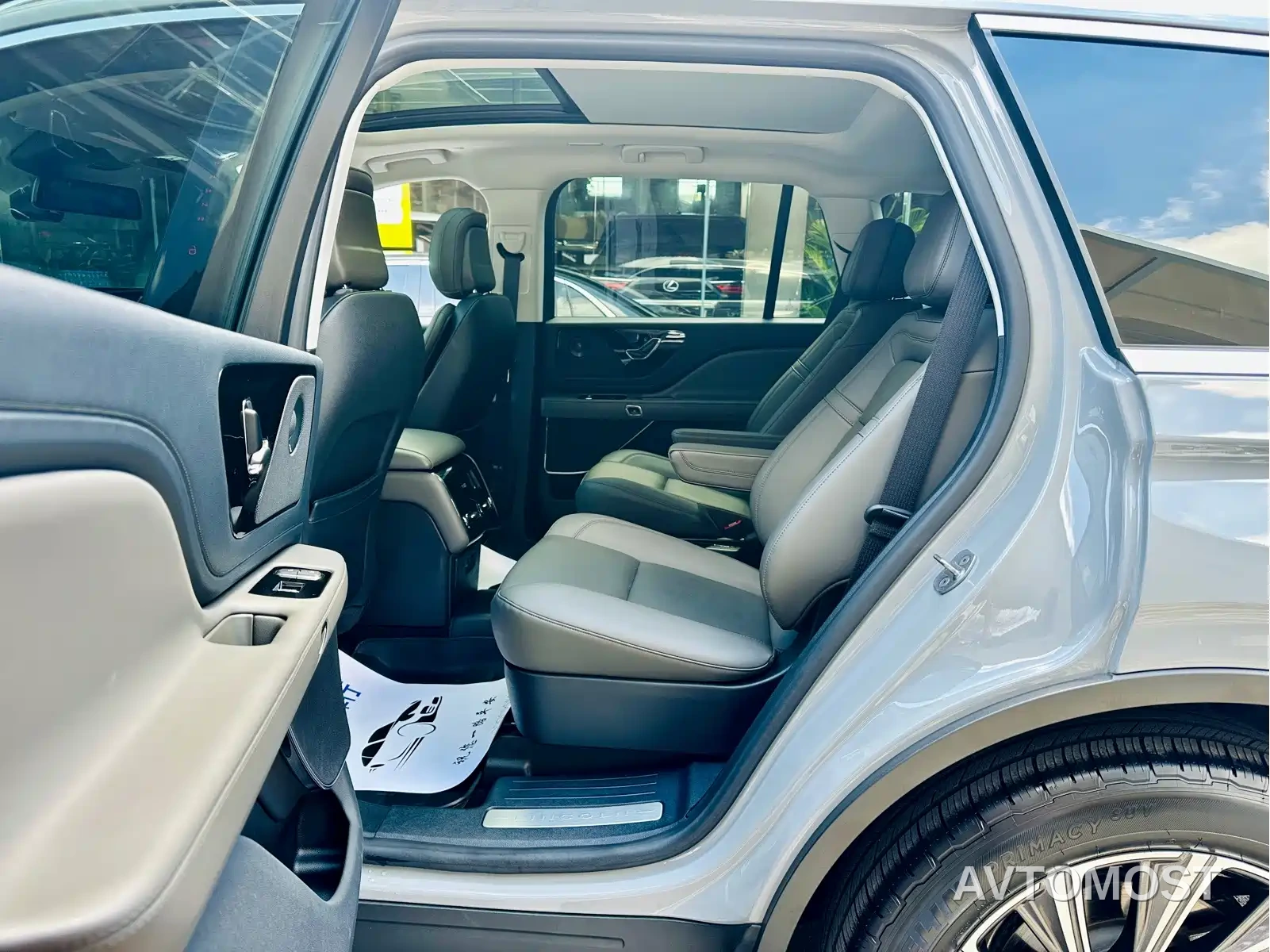 Lincoln Aviator 2024 3.0T V6 AWD Elegance Edition 6-Seater — фото 8