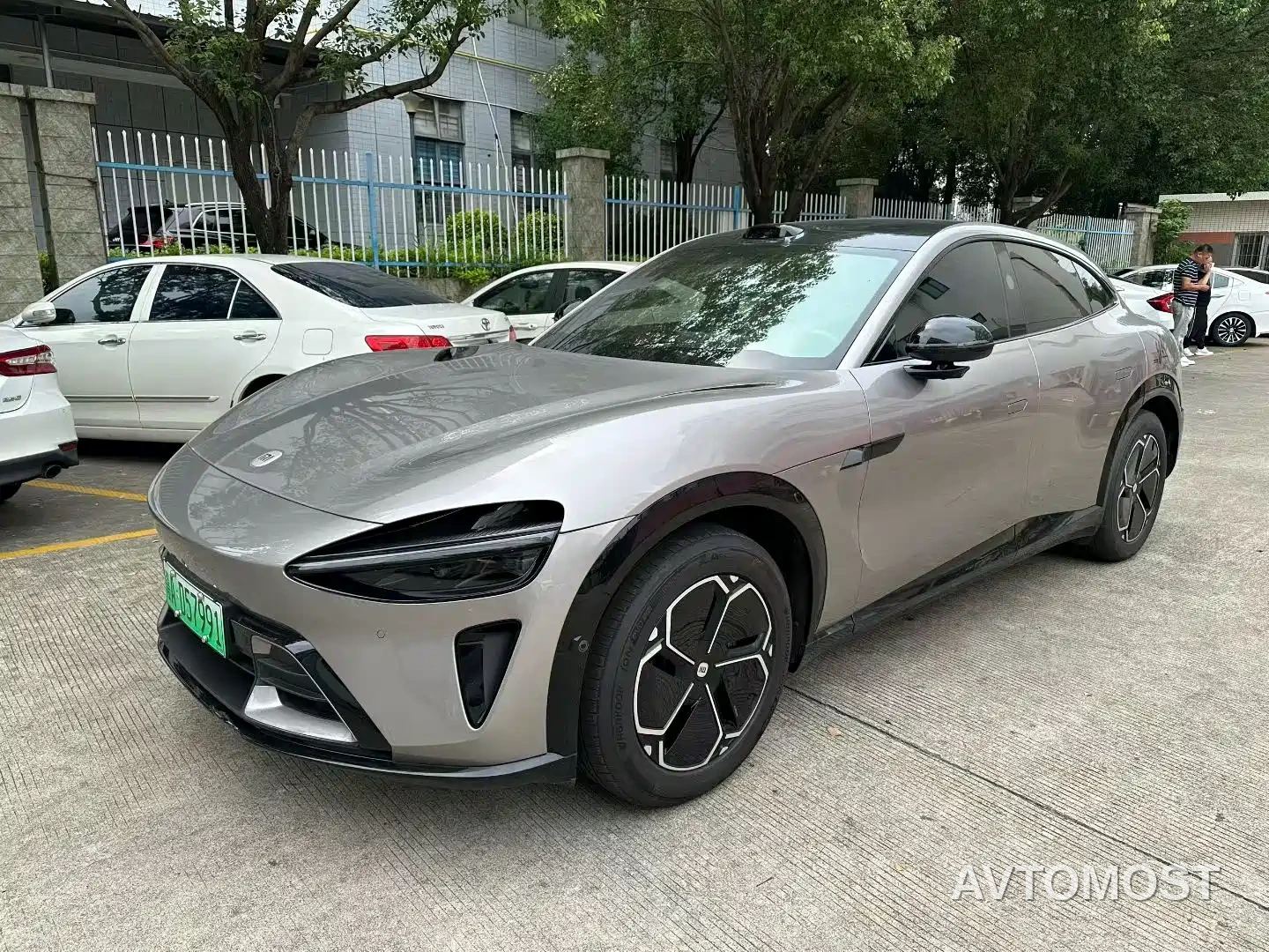 Xiaomi YU7 2025 Extended Range RWD Edition — фото 1