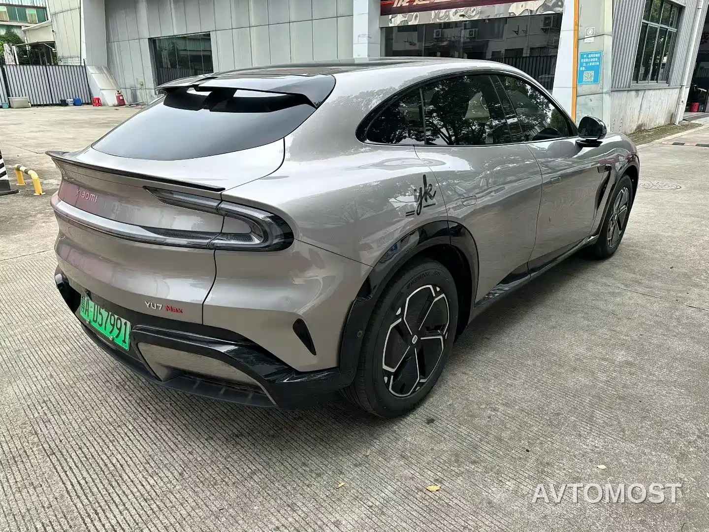 Xiaomi YU7 2025 Extended Range RWD Edition — фото 9