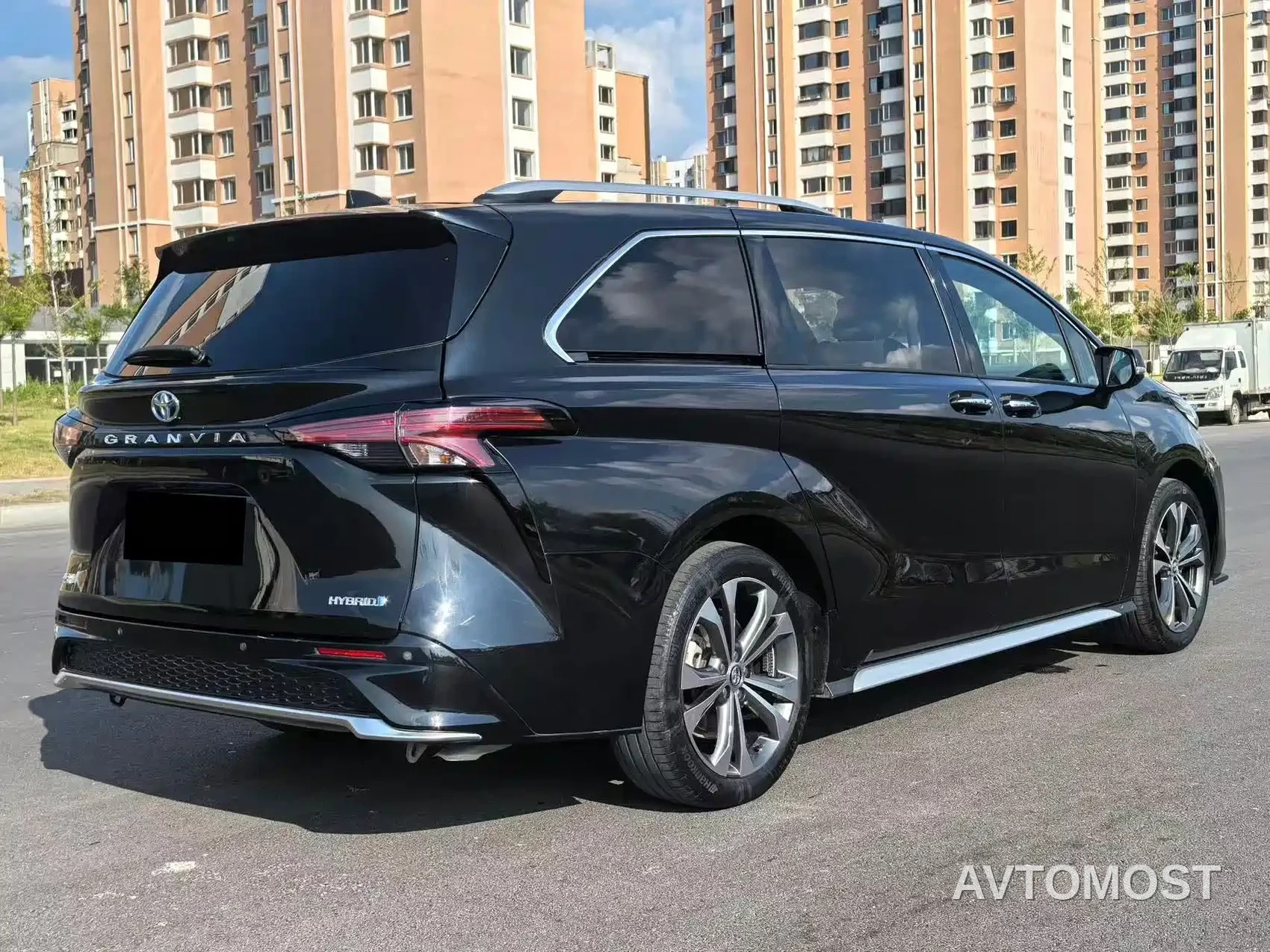 Toyota Granvia 2023 2.5L Hybrid Prestige PLUS Edition — фото 7
